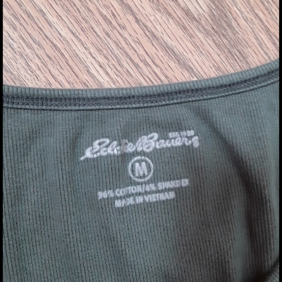 Eddie Bauer green tank top with gold embellishment medium - Picture 4 of 8